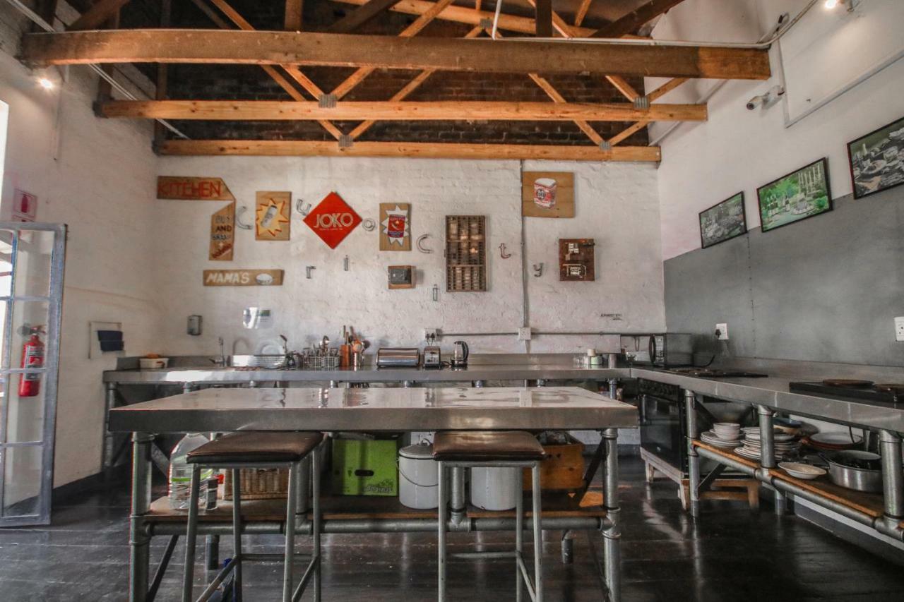 Curiocity Backpackers Йоханнесбург Экстерьер фото